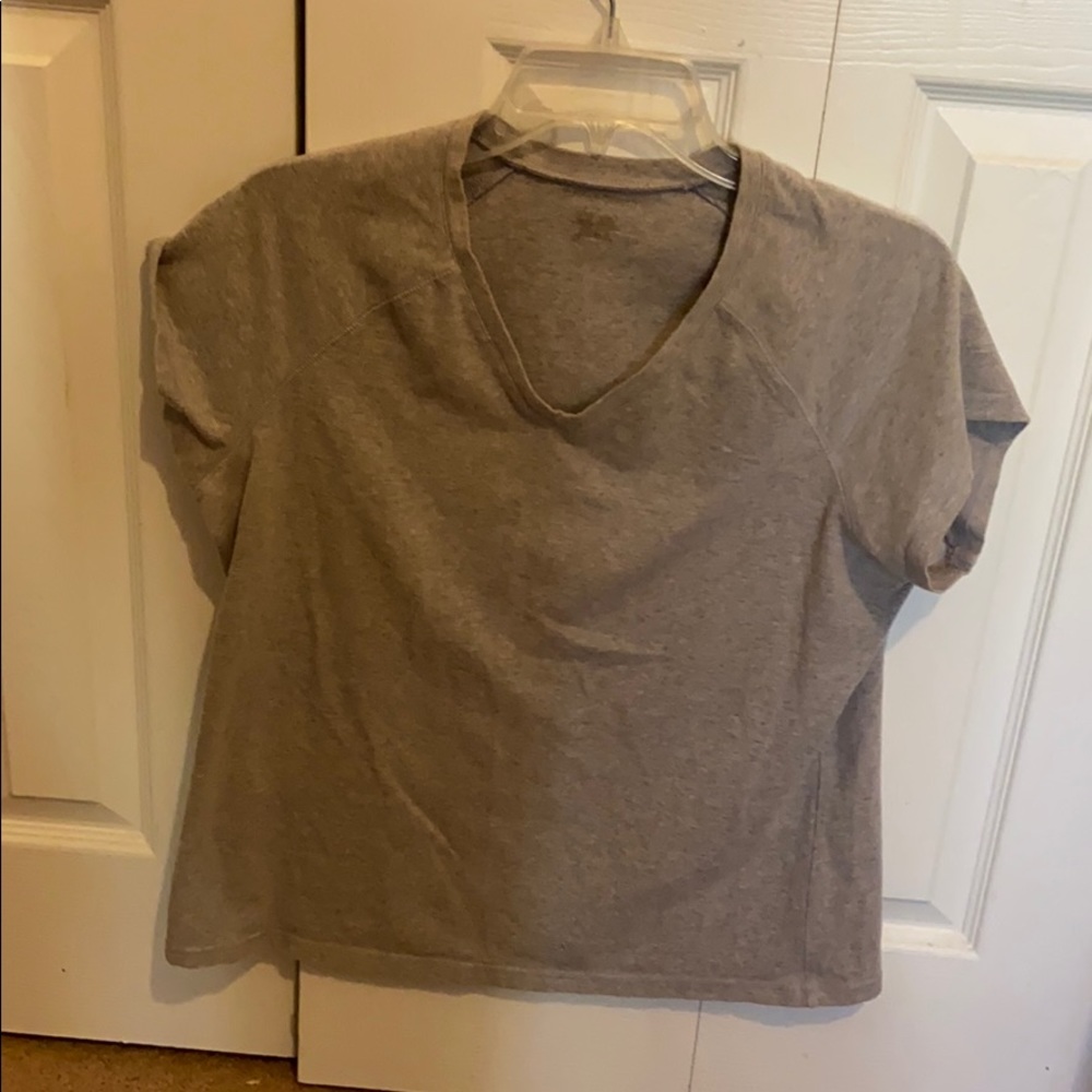 Workout v neck shirt cotton